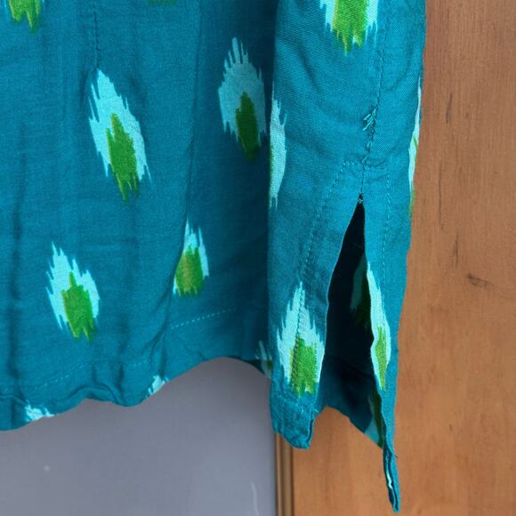 Women's Aloha Hut Sleeveless Button-Up Collar Shirt - Size Medium - Picture 10 of 10